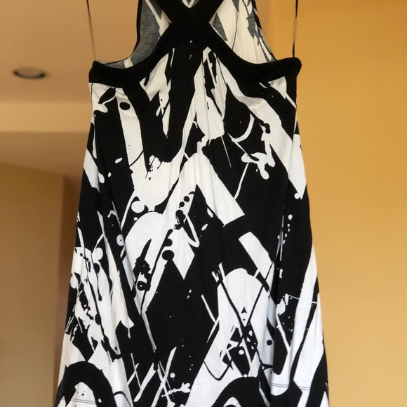 Express dress - Picture 2 of 4